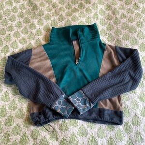 Youer Fleece quarter zip crop sweater
